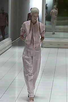 Look 16